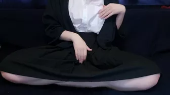 JAPANESE SCHOOLGIRL ACTIVATE HERSELF BEFORE MASTURBATION AND RECORD IT ON CAMERA