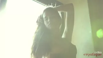 Beautiful (Part I): Sylvie Deluxe is getting ready for pleasure! Great orgasm to come...