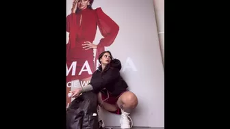 Tik-Tok model riskily fucks her pussy at the mall making her squirt