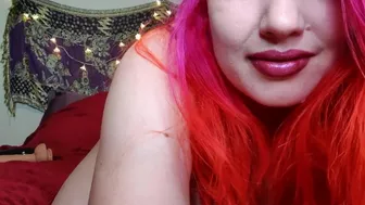 CHUBBY GIRL SHOWS YOU HOW MUCH SHE SQUIRTS