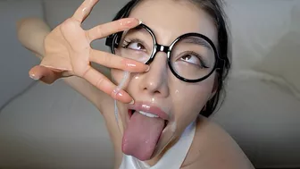 Very sloppy deep throat my face ends up covered in milk