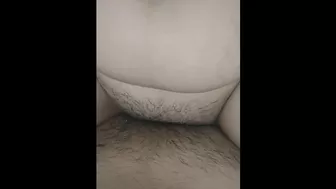 Putok mo sa labas, wag sa loob. Mabilisang kantutan nang kapit bahay namin, creampie cumshot.