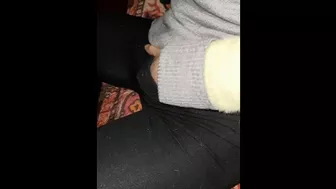 I seduced my neighbor and while her husband went out to the store, we mutually masturbated