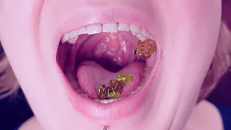 Eating Chewing Fetish: Giantess Vibes. No Chances for Little Jelly TeddyBears! Arya Grander