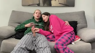 Step Brother Watch Porn and Jerk Off Next To Step Sister! But She Decide Handjob Him Instead Reading