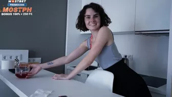 Naked 18-Year-Old Maid Cleans Room and Gives Blowjob to Guy in Hote