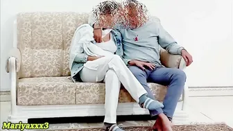 سکس طولانی با خدمتکار سکسی که اومده بود برای کار.چقدر حشری بود