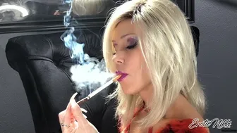 Nikki Ashton - SFW - Blonde MILF Goddess Chain Smoking More & Saratoga 120