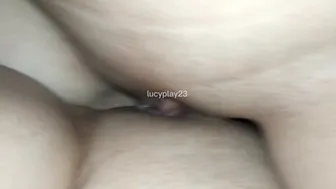 Very rich scissors between best friends