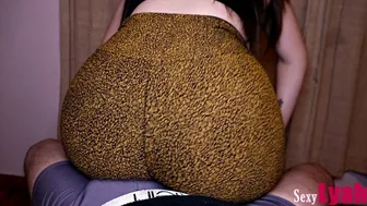 Hot Assjob Lap Dance in Tight Yoga Pants after Workout