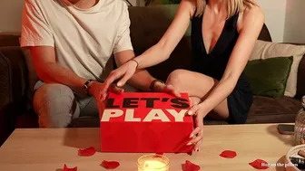 We're opening a Wyylde romantic box for Valentine's Day: Amateur Couple VLOG