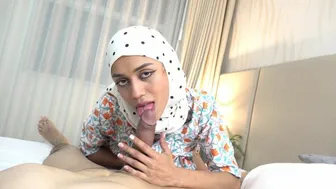 Hot Hijabi Muslim Teen persuaded and Fucked by BhaiJaan