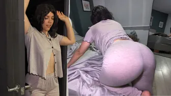 Stepmother enters the bedroom and shares a bed with her stepson - Amateur