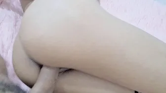 Mami, no te enojes. Papi no me está haciendo nada.