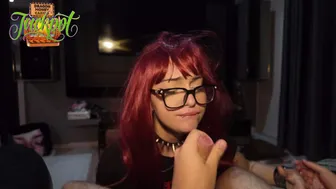 Jewish baddie had to pay for pizza with her pussy and deep throat