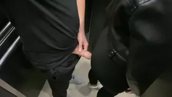 I Fucked Playful Stranger With Huge Ass In Black Leggings On The Staircase And Cum In Her Mouth